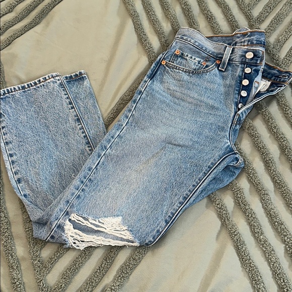 Levi's Light Blue Straight Leg Jeans - Picture 8 of 9